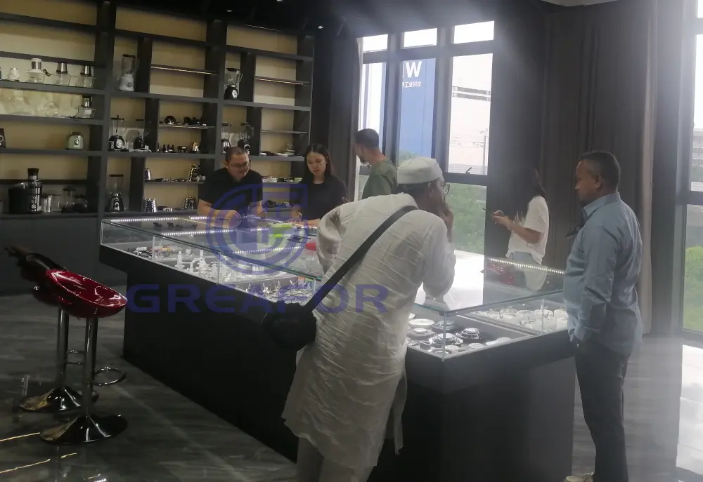 Los clientes del sur de Asia visitan Greafor