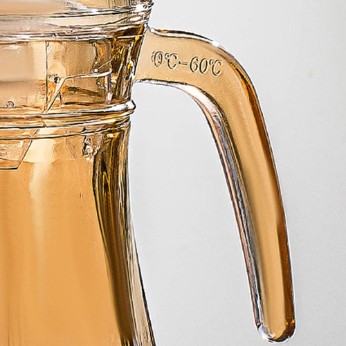 El hogar de agua fría ámbar de estilo simple del norte de Europa establece una taza de agua potable hexagonal de diamante